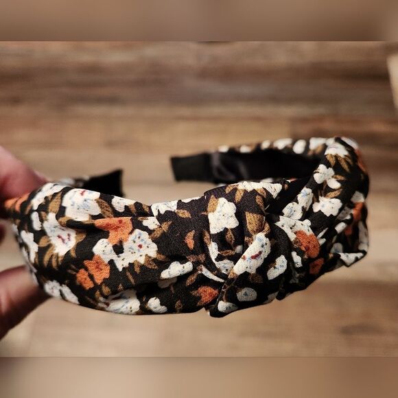 Black and White Floral Top Knot Headband - Picture 1 of 1